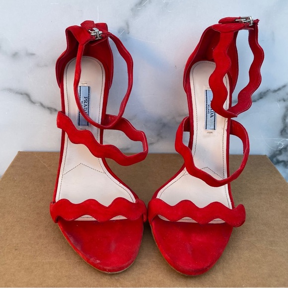 Prada red suede triple strap wavy scalloped sandal size IT 39 US 9 - Picture 4 of 16
